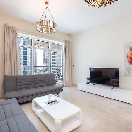 Serene 1-Bedroom Retreat In Dubai Marina Exterior photo