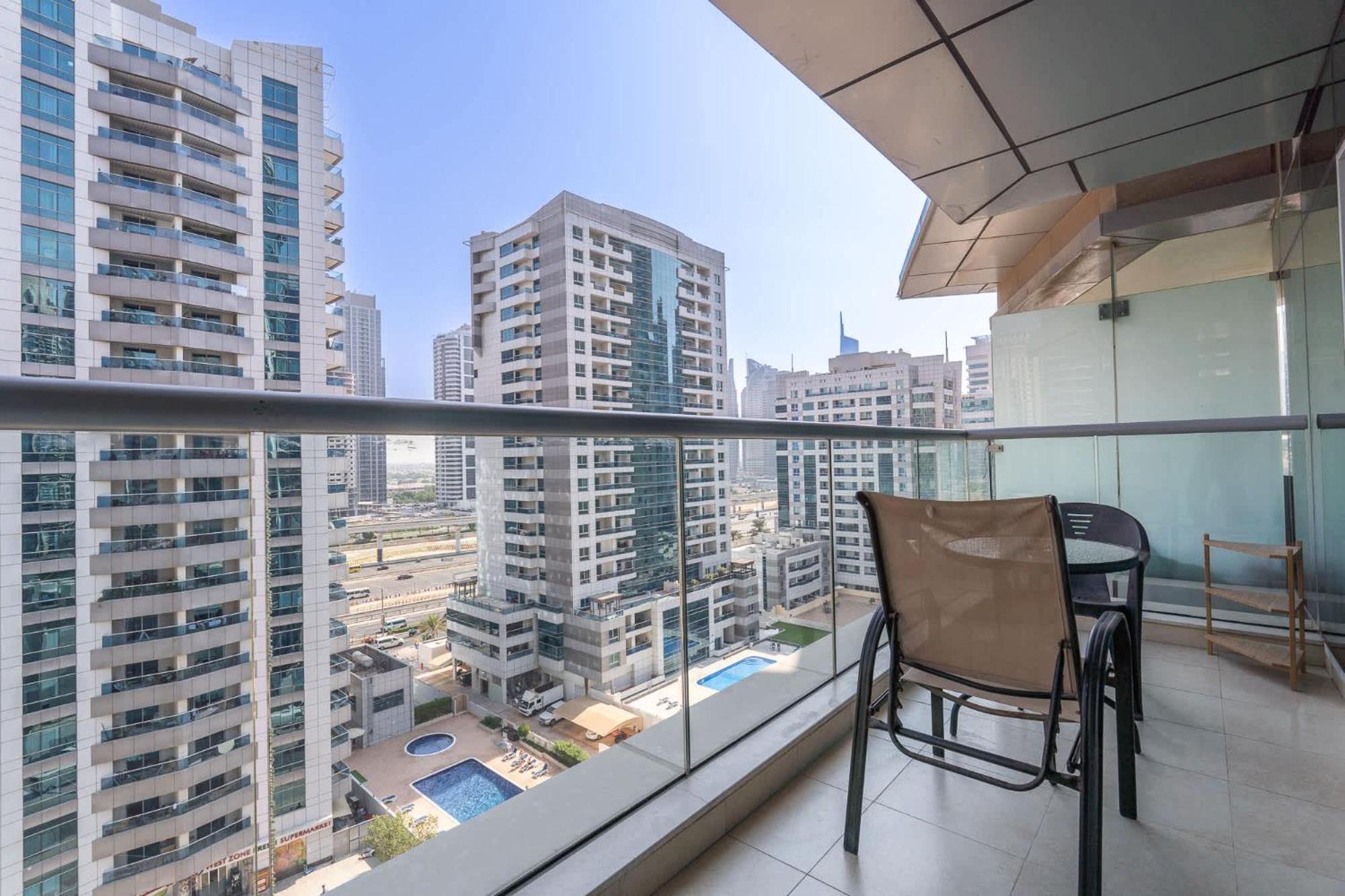 Serene 1-Bedroom Retreat In Dubai Marina Exterior photo